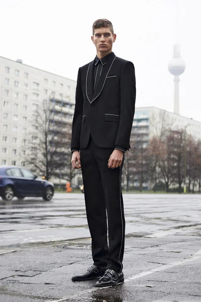 Look 39